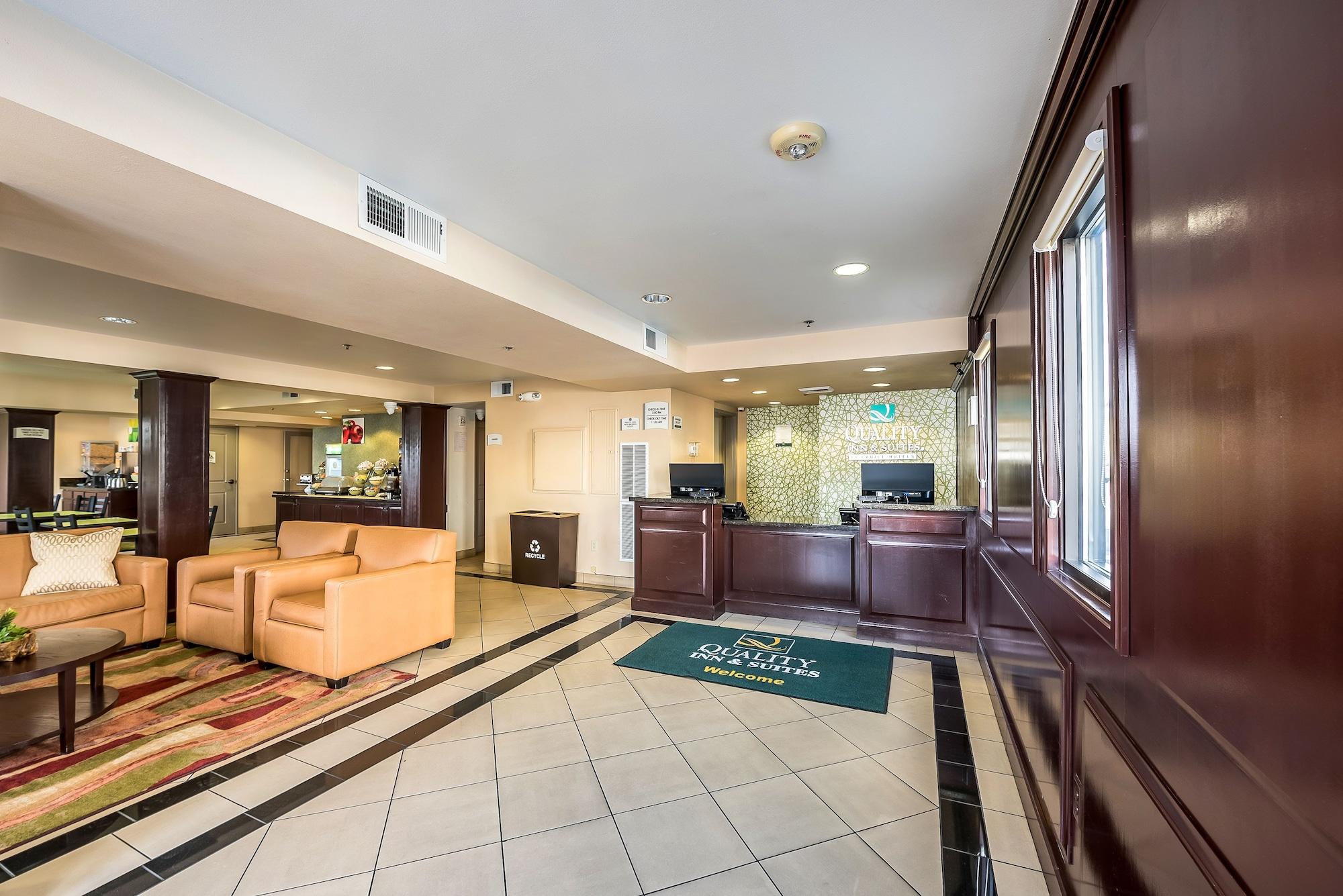 Quality Inn & Suites Reno Airport Exterior photo