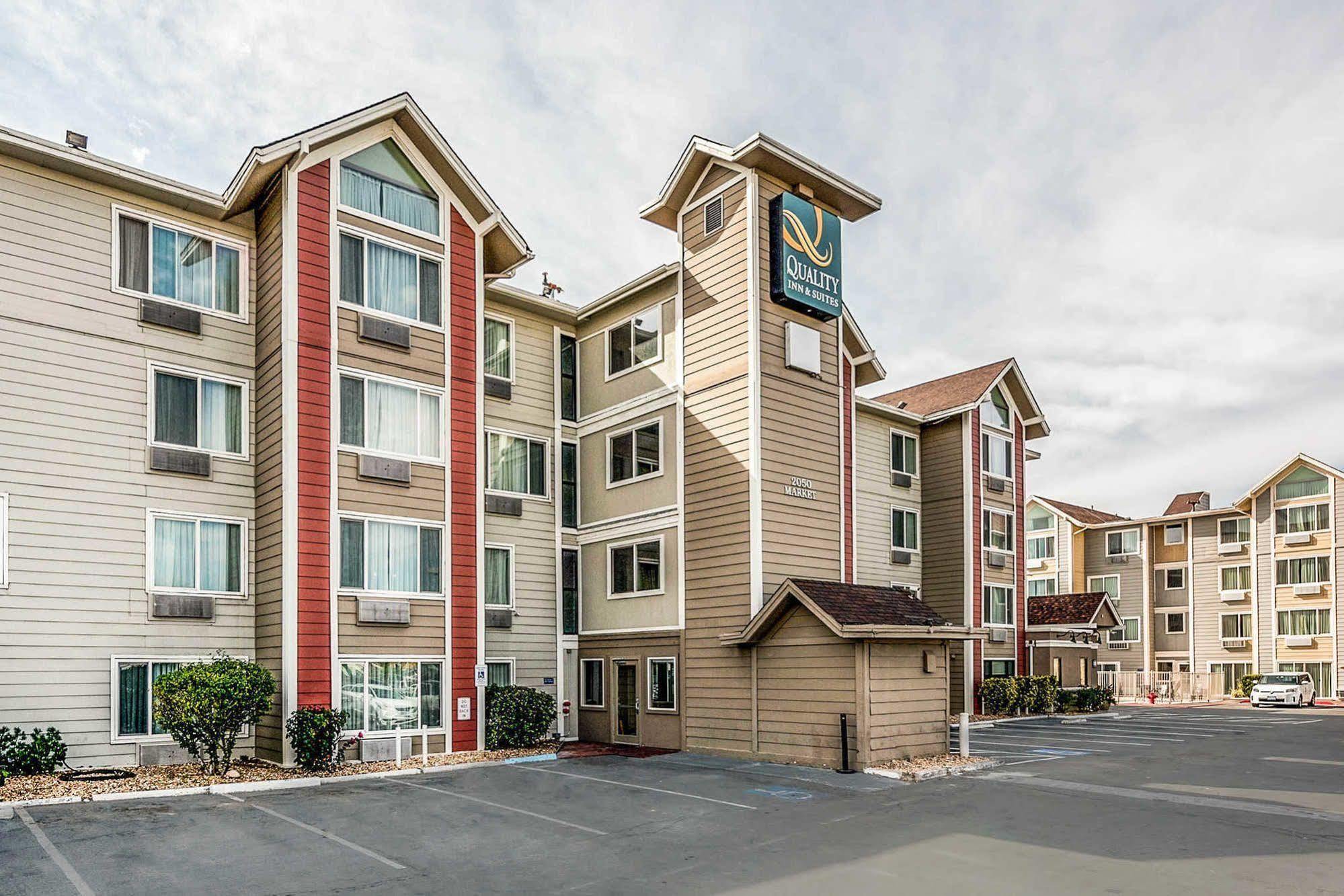Quality Inn & Suites Reno Airport Exterior photo